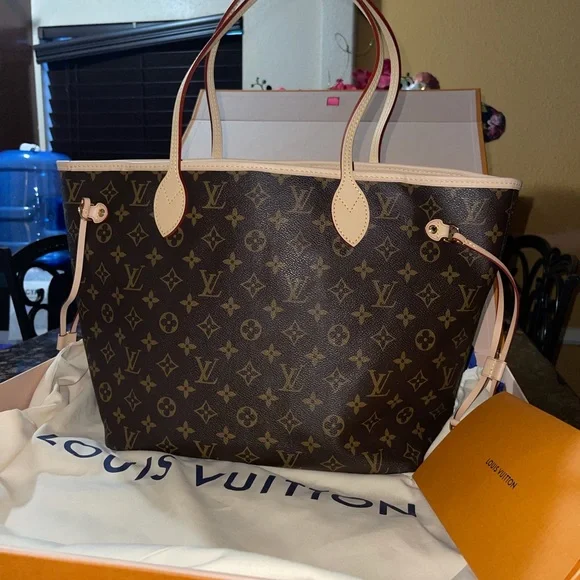 Louis Vuitton Neverfull MM Pivione - Picture 1 of 5